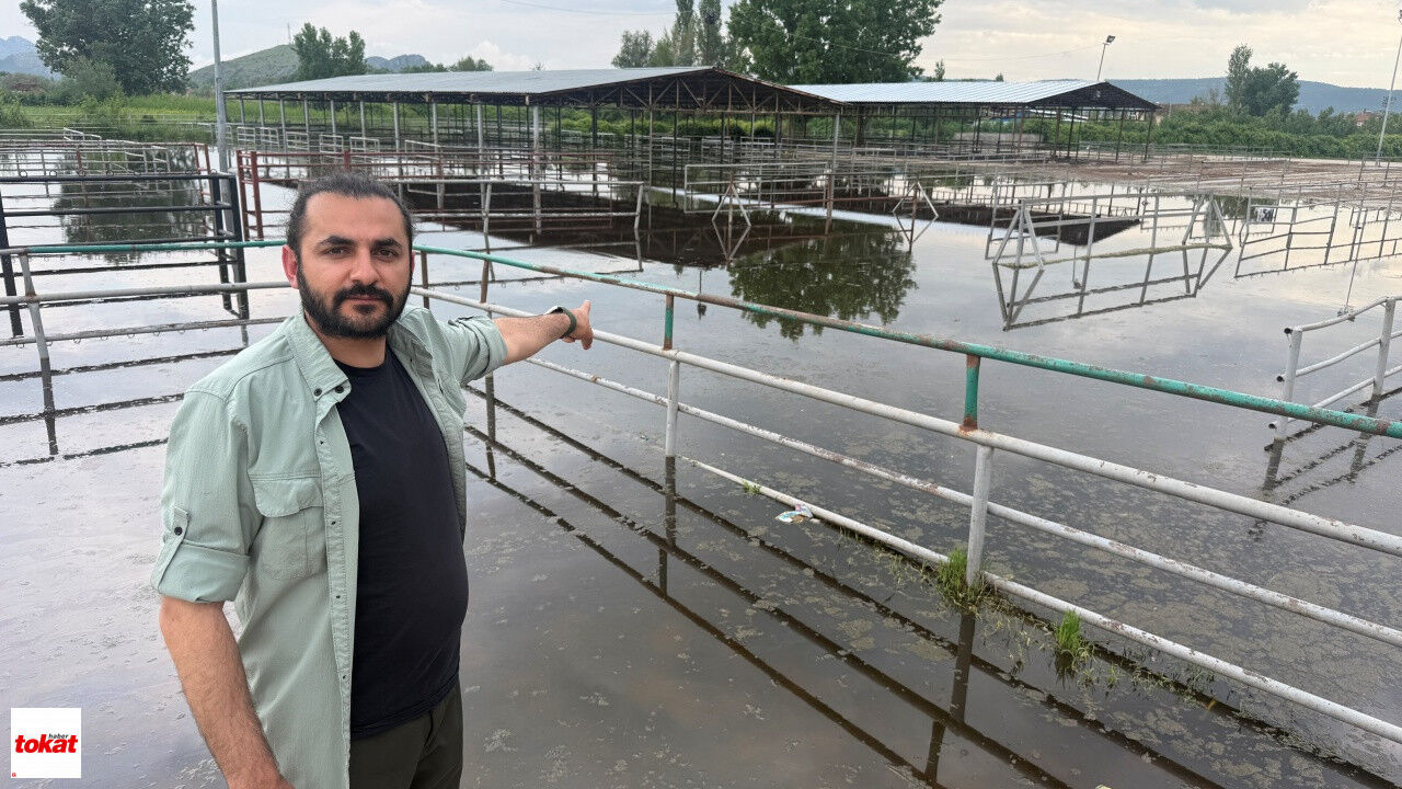 Turhal’da Hayvan Pazarı Sular Altında Kaldı