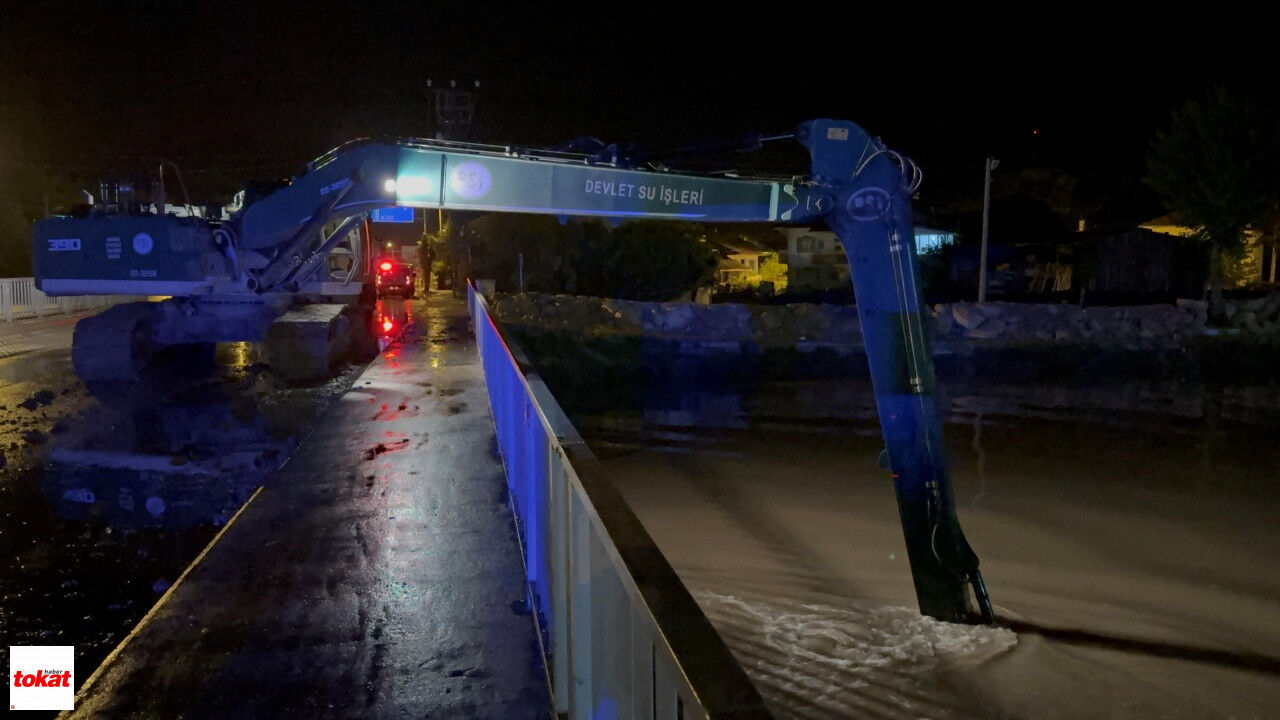 Turhal’da Taşkın Riskine Karşı Bazı Cadde Ve Sokaklar Araç Trafiğine Kapatıldı2
