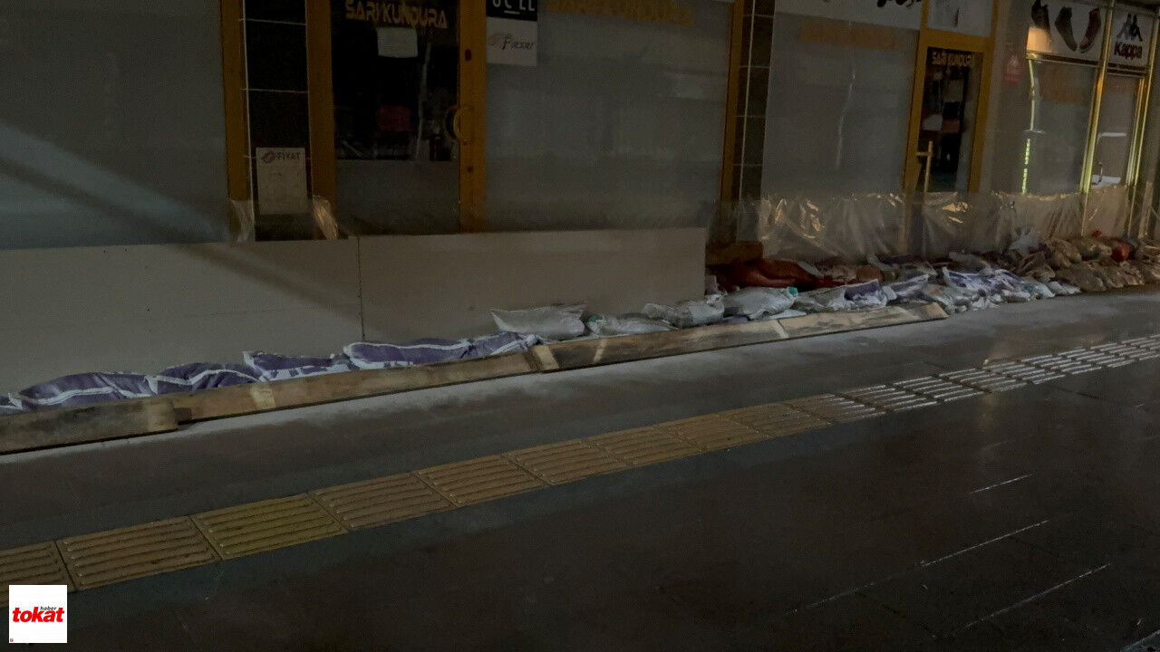 Turhal’da Taşkın Riskine Karşı Bazı Cadde Ve Sokaklar Araç Trafiğine Kapatıldı7