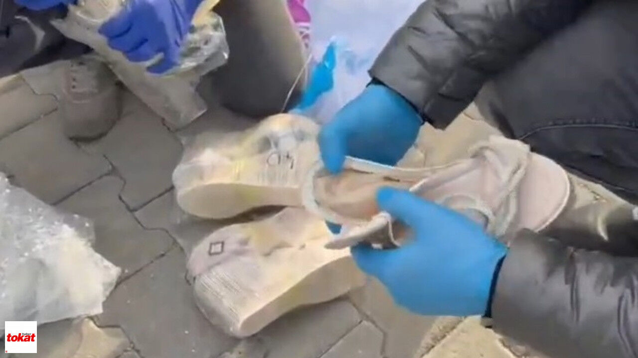 Yüksek Ökçelerinden Eroin Çıktı1