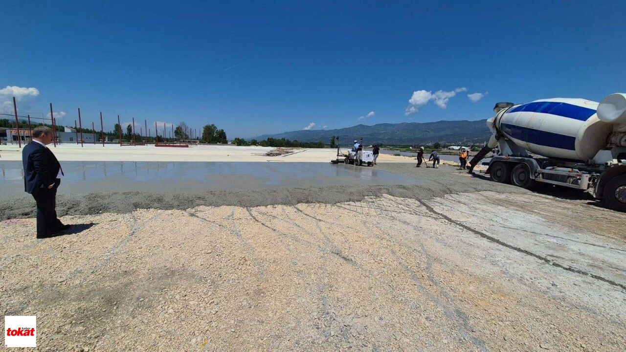 Niksar Kaymakamı Perçi Tokat Niksar Kara Yolundaki Çalışmaları Inceledi1