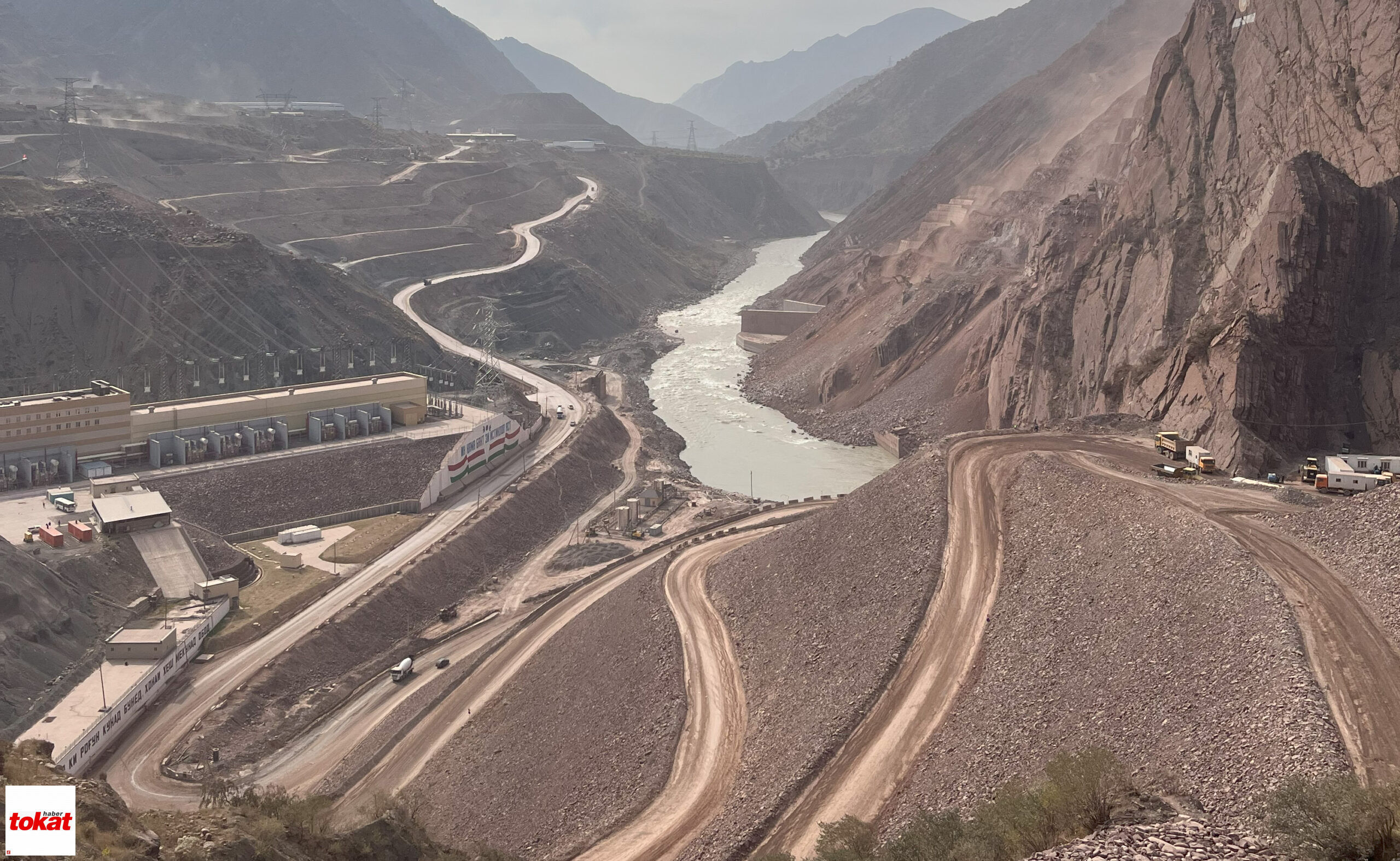 Kayaların İçine Oyularak Yapılıyor 50 Yıllık Rüya Gerçek Oluyor Dünyanın En Yüksek Barajı Burada Kuruluyor