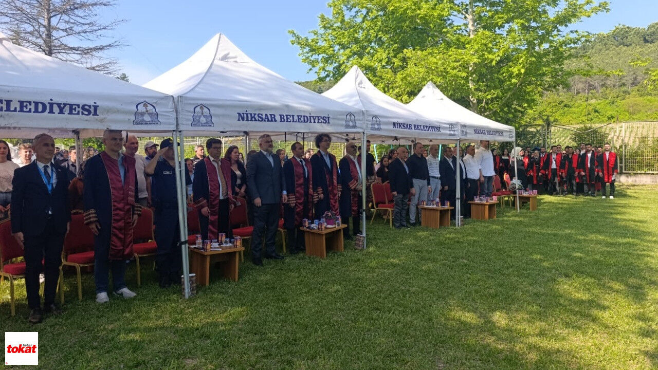 Togü Niksar Uygulamalı Bilimler Fakültesi Mezuniyet11
