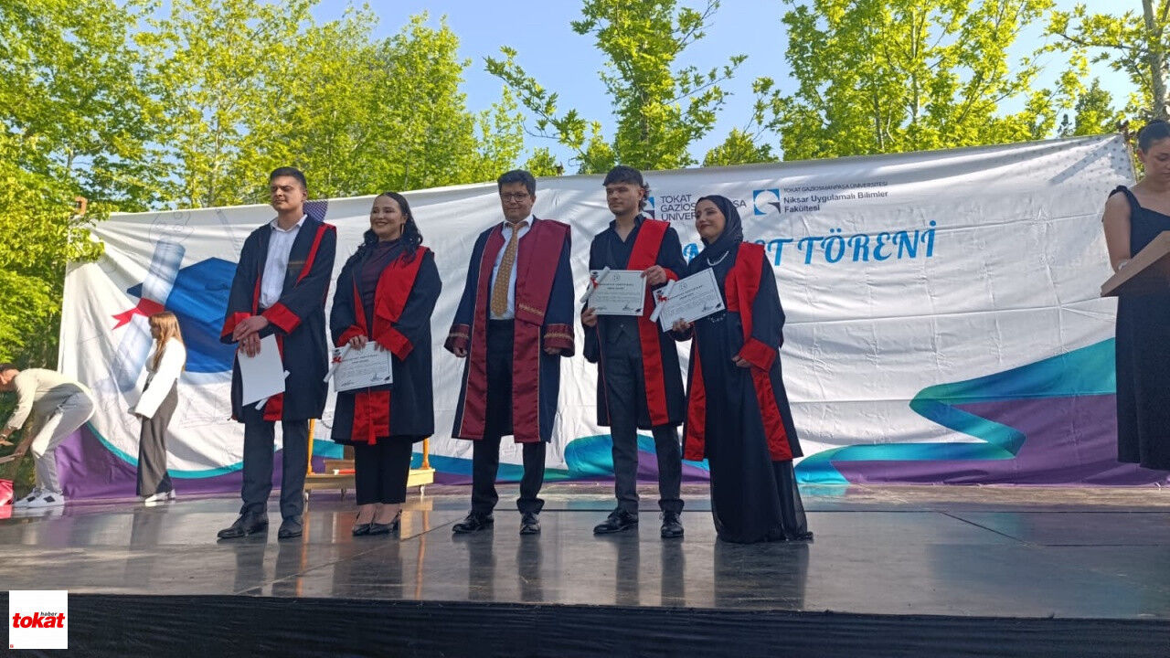 Togü Niksar Uygulamalı Bilimler Fakültesi Mezuniyet5