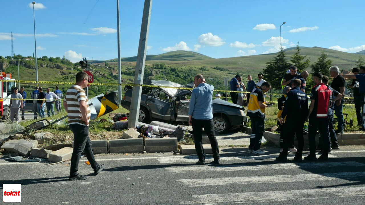 Tokat Plakalı Araç Kayseri’de Kaza Yaptı 3 Ölü, 5 Yaralı