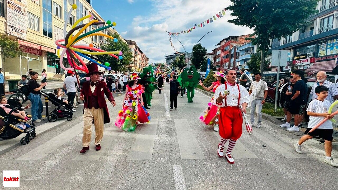 Erbaa Yaprak Festivali Kortej Yürüyüş1