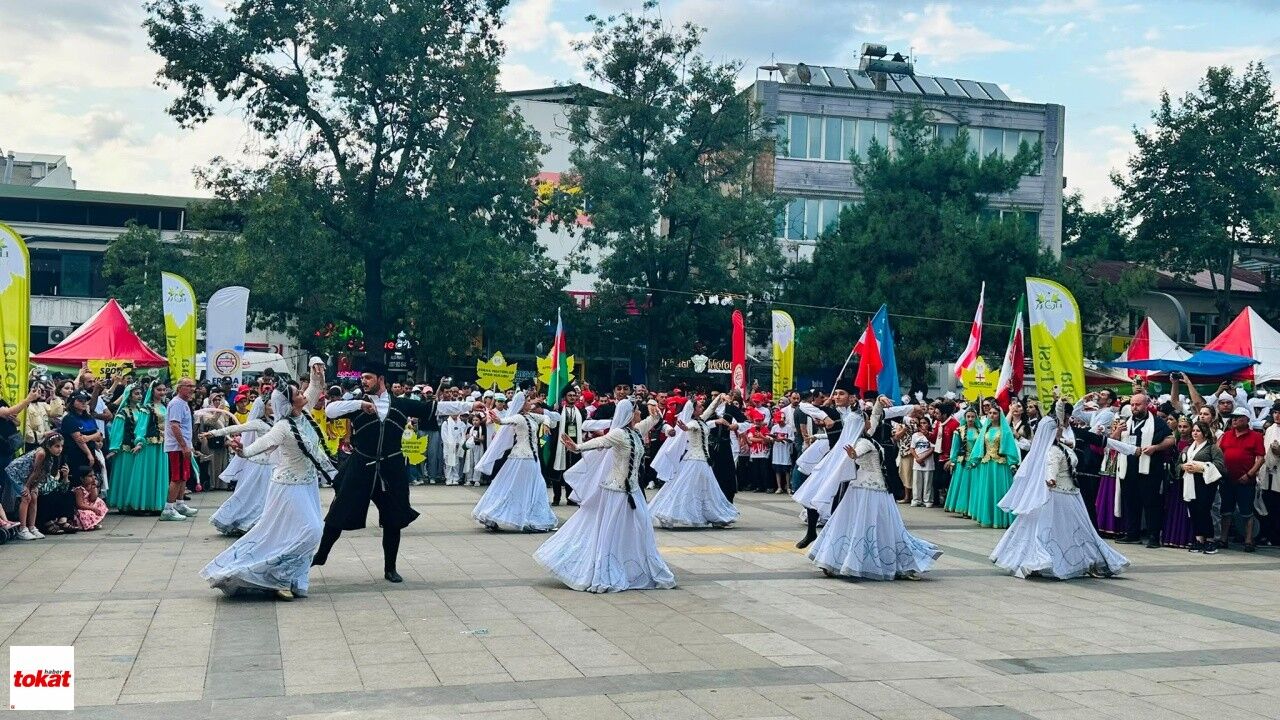 Erbaa Yaprak Festivali Kortej Yürüyüş7