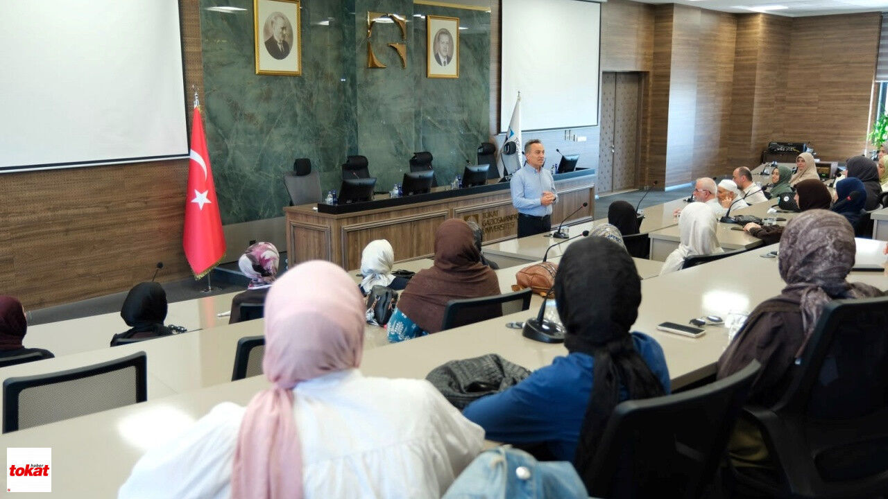 İlahiyatçı Öğrencilerden Togü Rektörü Yılmaz'a Ziyaret1