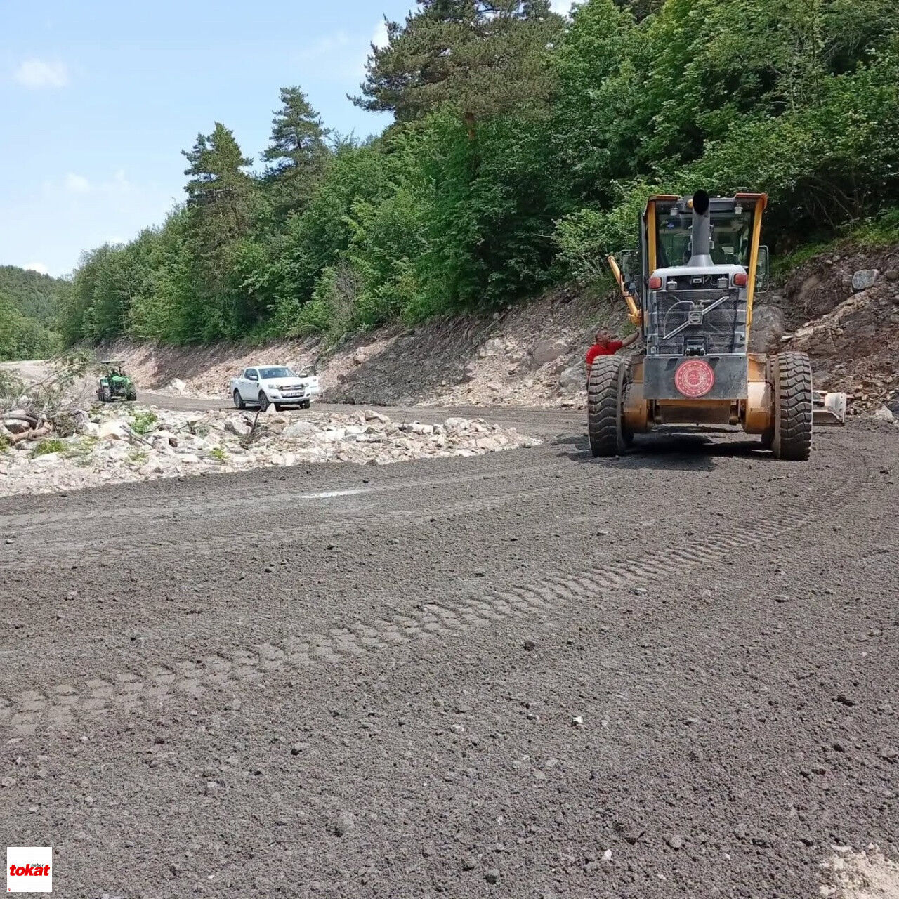 Kızılcaören Köyü Ile Kurt Gölü Mesire Alanı Arası Kumlama Ve Yol Iyileştirme Çalışmaları5