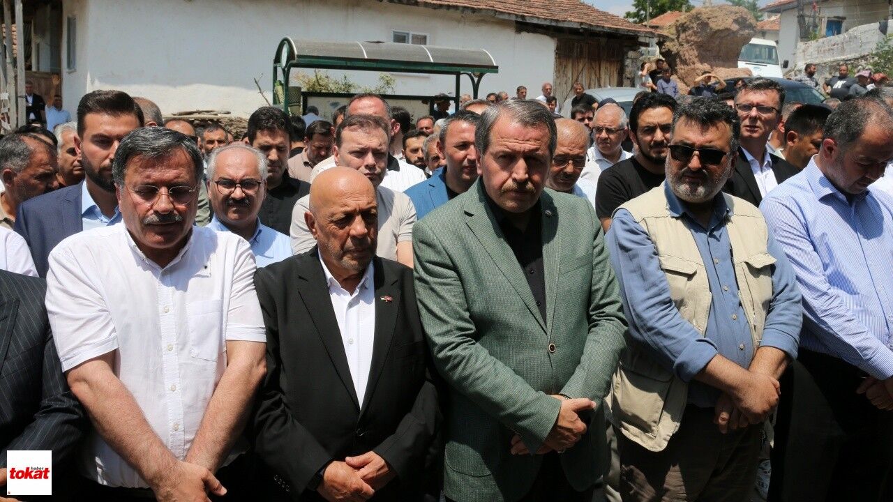 Memur Sen Genel Başkanı Ali Yalçın'ın Babası Selahattin Yalçın Son Yolculuğuna Uğurlandı1