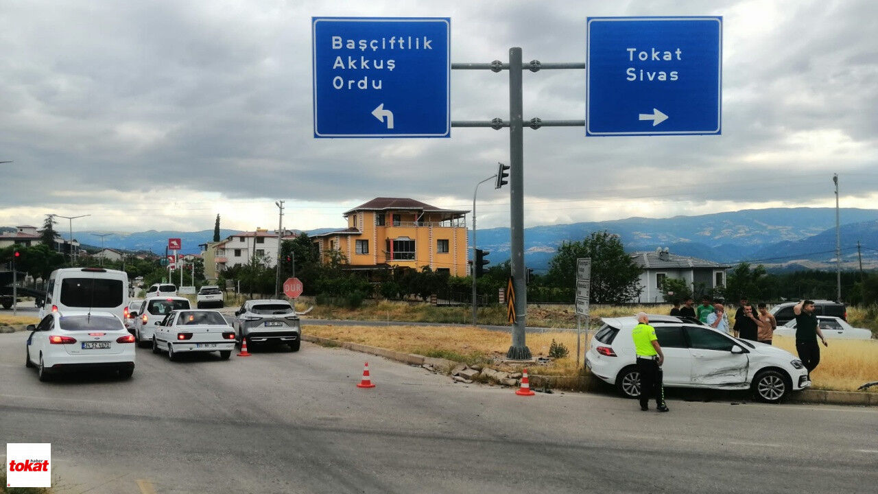 Niksar Kırmızı Işık Ihlali Kaza2