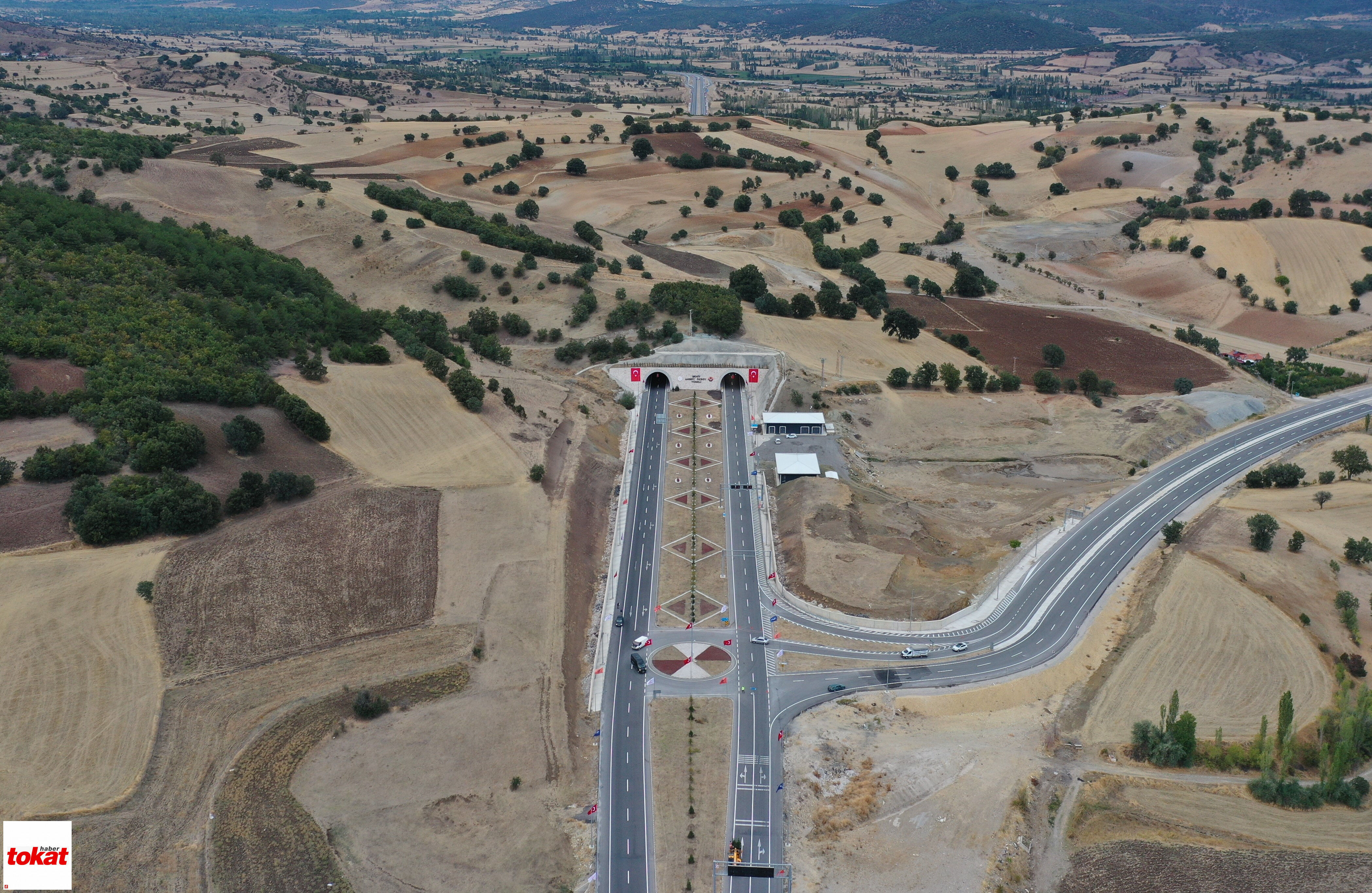 Tokat'ın Ulaşım Standartını Yükseltti 1.010 Metre Çift Tüplü Tünele Sahip Yolculuğu 1,1 kilometre Kısalttı