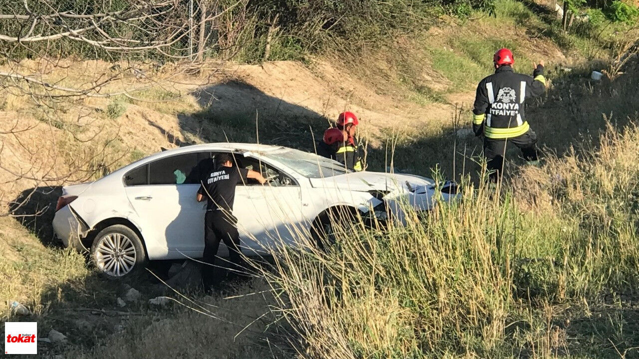 Tokat Plakalı Otomobil Şarampole Yuvarlandı 1'I Bebek 3 Yaralı
