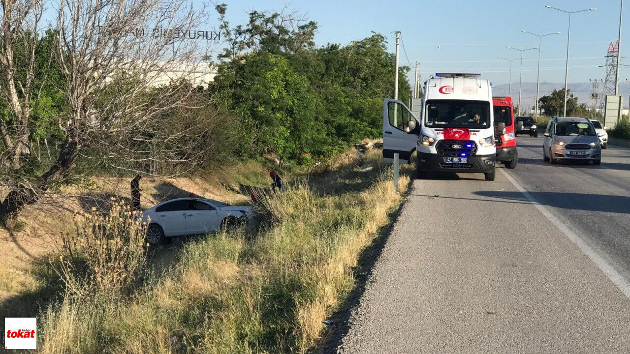 Tokat Plakalı Otomobil Şarampole Yuvarlandı 1'I Bebek 3 Yaralı3