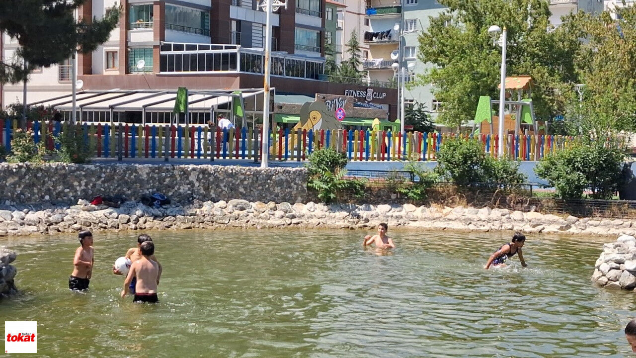 Tokat Sıcaktan Bunalan Çocuklar Fıskiye Serinleme1