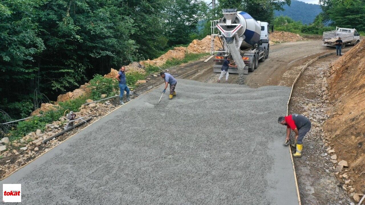Yeşil Yol'da Beton Yol Çalışmaları Sürüyor1