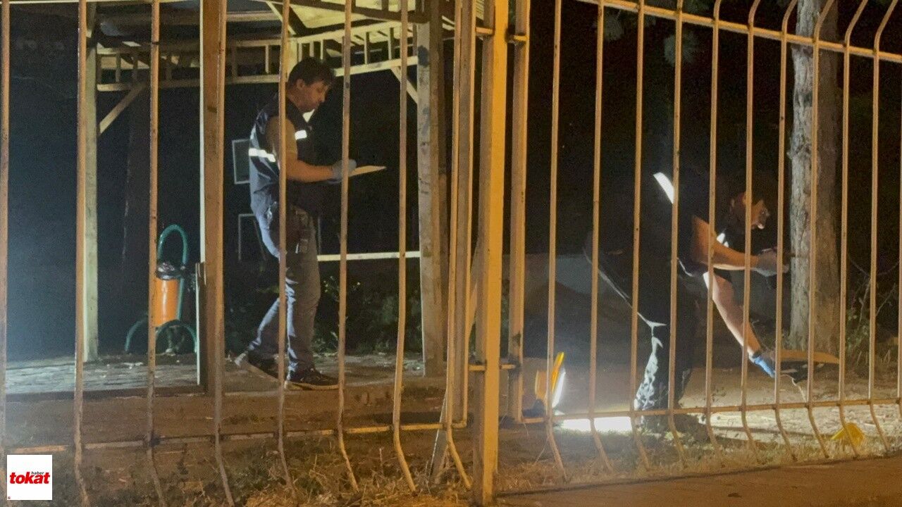 Hırka Verme Meselesi Tartışmaya Döndü Arkadaşını 3 Yerinden Bıçakladı4