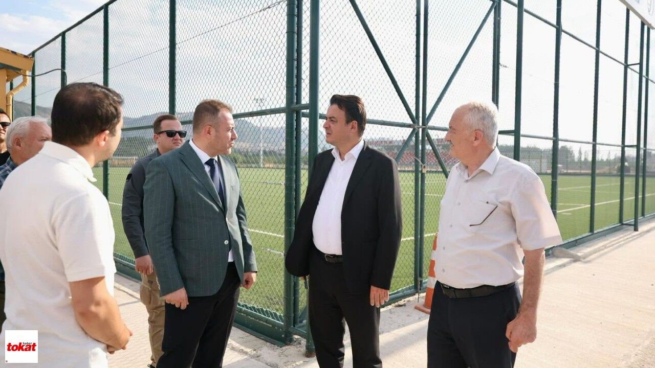 Vali Abdullah Köklü, Taşlıçiftlik Sentetik Futbol Sahası 500 Kişilik Yeni Tribün Çalışmaları Inceleme2