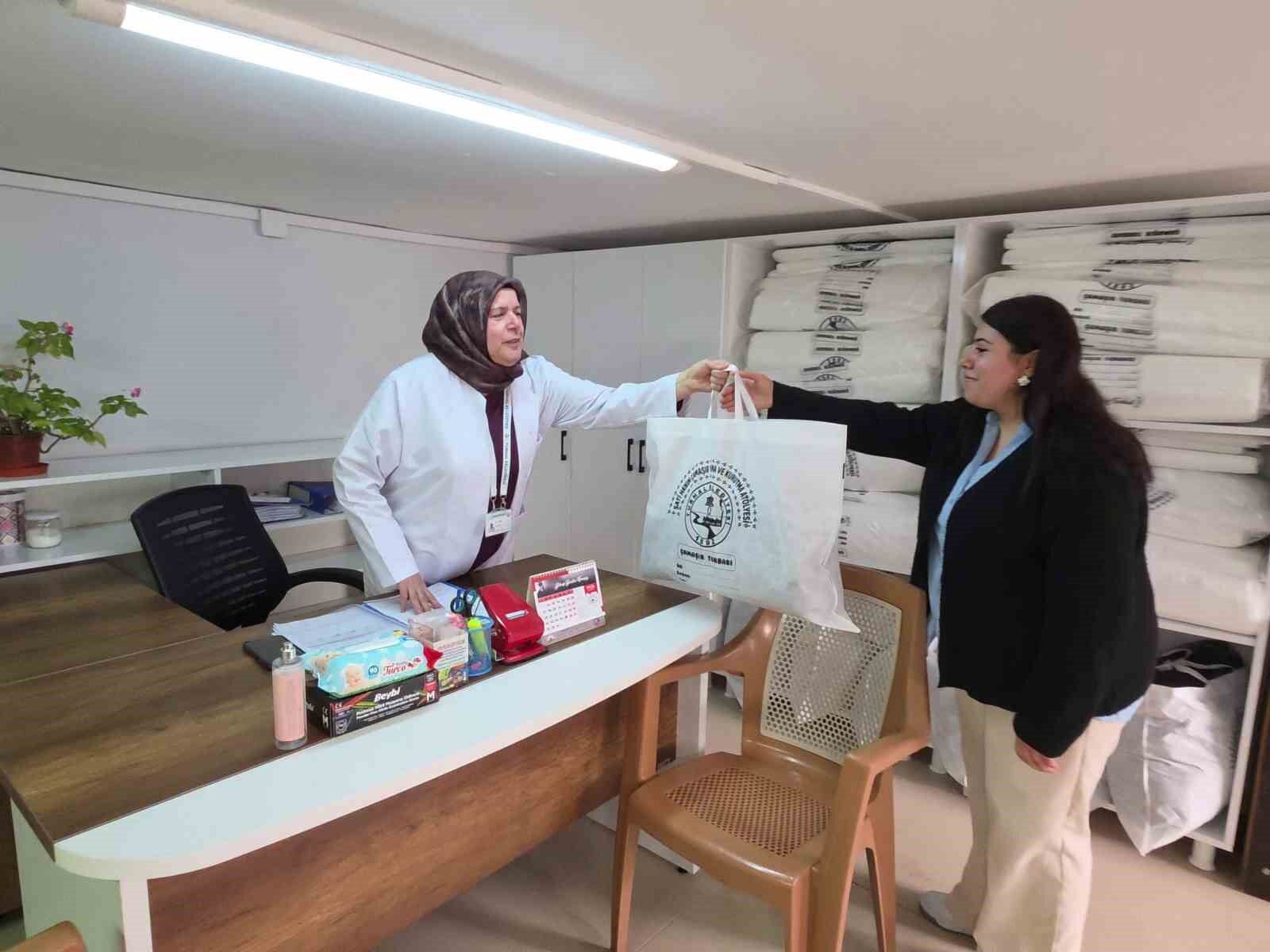 Üniversite öğrencilerine ücretsiz çamaşır yıkama hizmeti