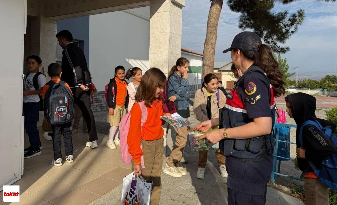 Tokat’ta jandarmadan okul çevreleri ve servislere sıkı denetim