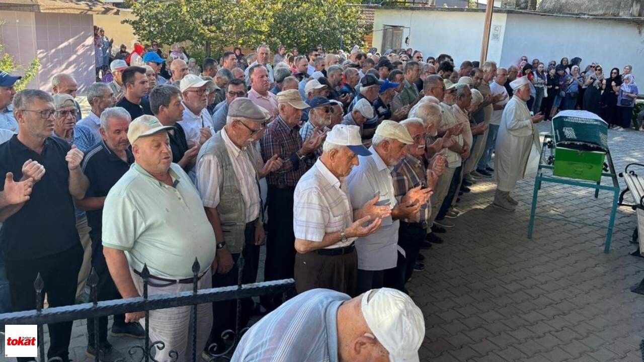 Sanat dünyasının acı kaybı: Usta oyuncu köy mezarlığında defnedildi