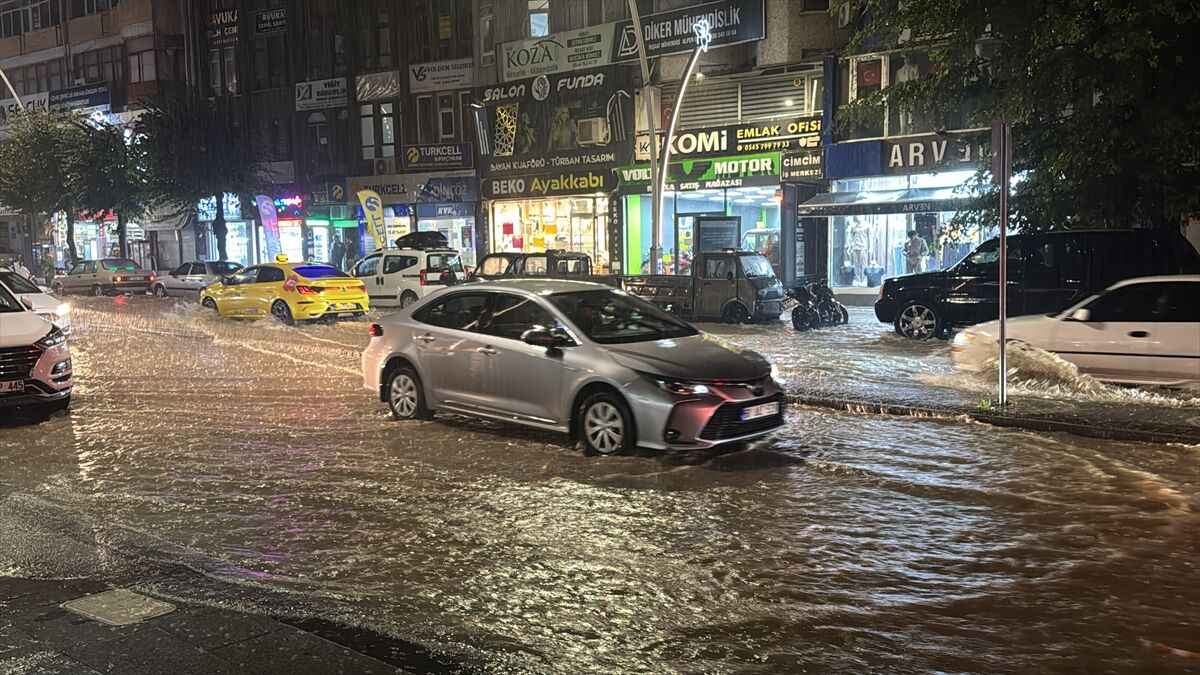 Tokat'ta sağanak etkili oldu