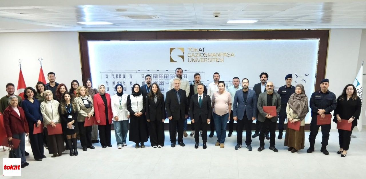 TOGÜ’de Bağımlılıkla Mücadeleye Katkı Sağlayan Eğitmenlere Teşekkür Belgesi