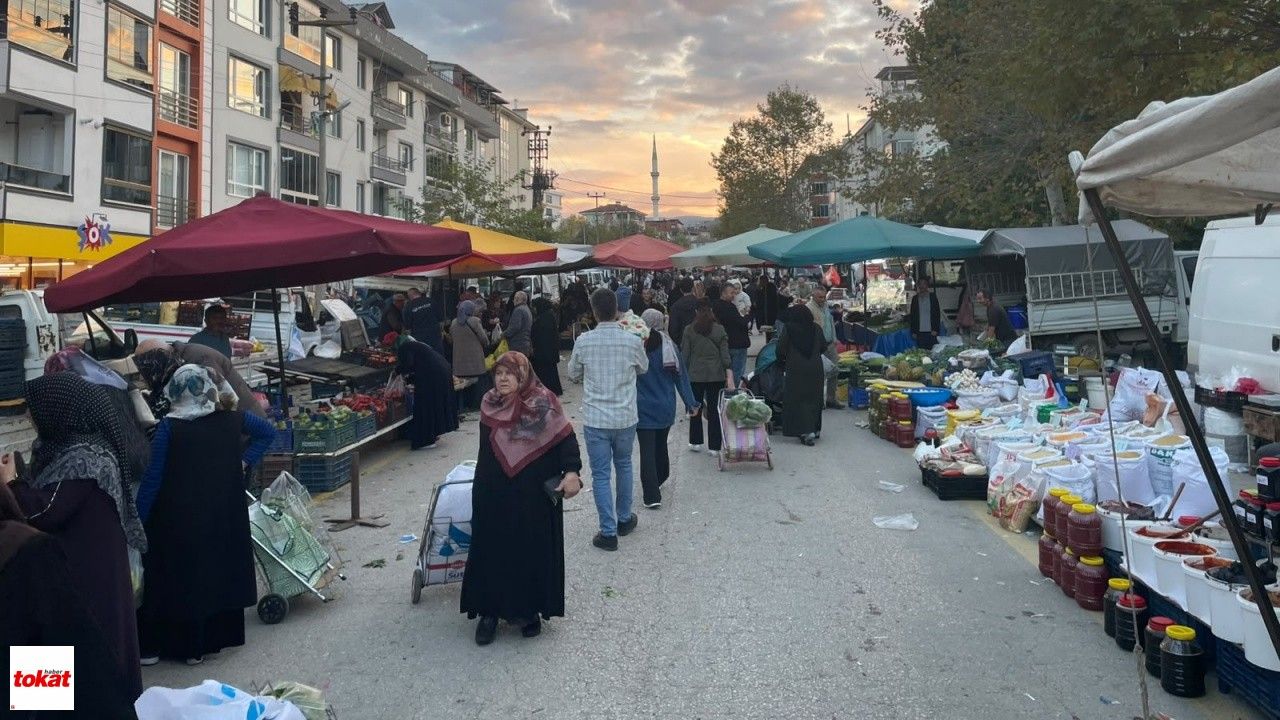 Erbaa Pazarı'nda Ekim Yoğunluğu Tezgahlarda Son Durum Ve Güncel Fiyat Listesi1