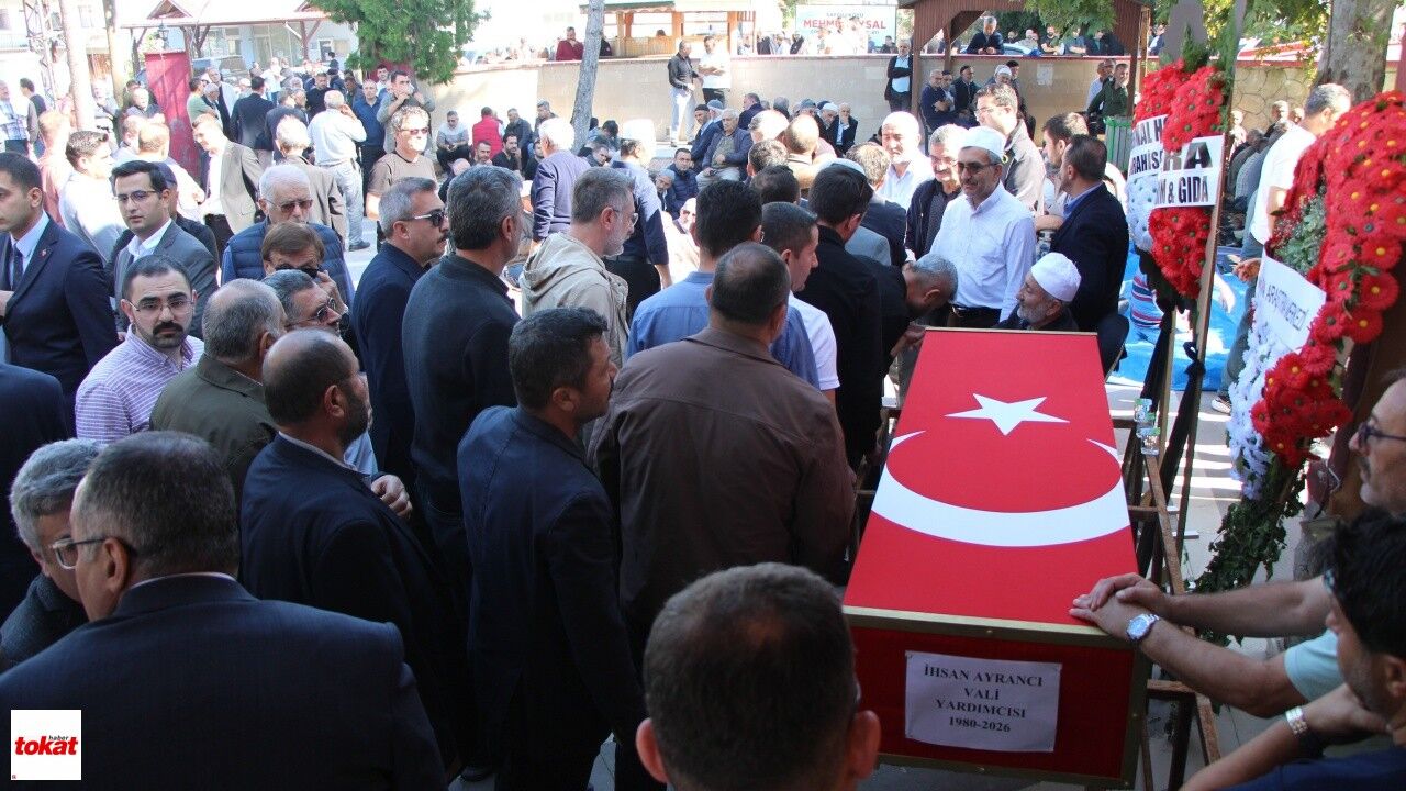 Hayatını Kaybeden Afyonkarahisar Vali Yardımcısı İhsan Ayrancı, Amasya'da Defnedildi4