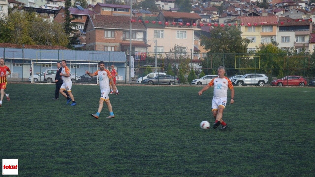 Niksarspor 100Üncü Yılı Efsaneler Dostluk Maçı9