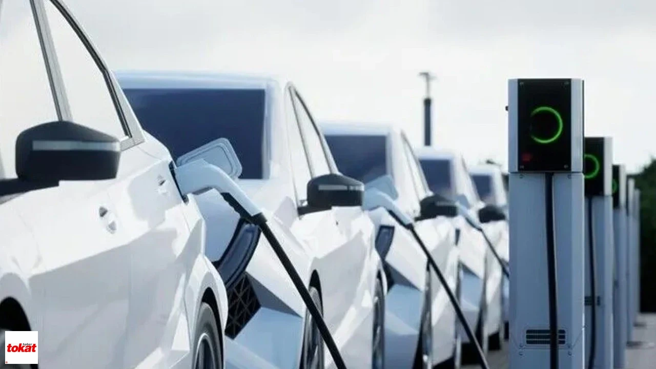 208 Kilometrede 14 Tanesi Birden Test Edildi Bu Model TOGG Ve Tesla'yı Geride Bıraktı Yakmadı Resmen Kokladı