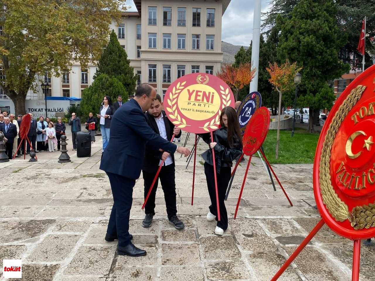 Yeni Parti Çelenk